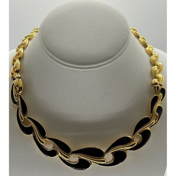 TRIFARI Jewelry - Vintage TRIFARI Gold Tone Black Enamel Modernist Leaf Link Collar Necklace 1980s